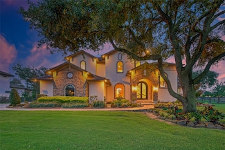 14 Royal King Rd, Tomball, TX 77377