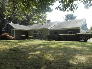 4 Great Pond Rd, Wenham, MA 01984