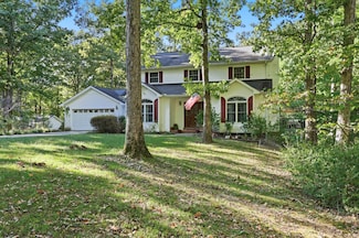 187 Oak Crest Dr, Tennessee Ridge, TN 37178