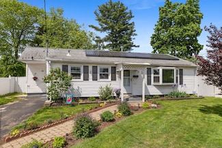 31 Scott St, East Hartford, CT 06118