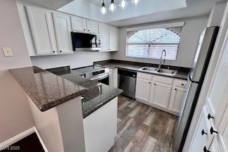 8455 W Sahara Ave Unit 213, Las Vegas, NV 89117