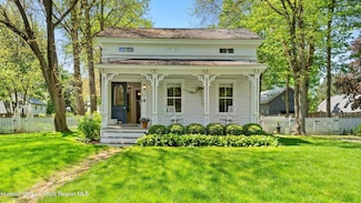 63 Albany Ave, Kinderhook, NY 12106