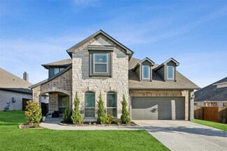 909 Timber Ridge Dr, Justin, TX 76247