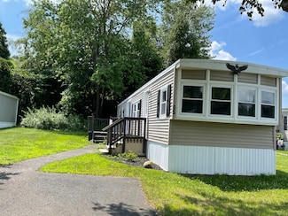 65 Nancy Ln, Naugatuck, CT 06770