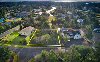 303 N Wynoochee Dr SW, Ocean Shores, WA 98569