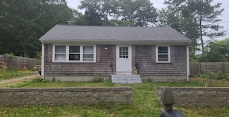 12 Linwood Ave, Wareham, MA 02571
