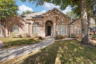 4 Brookway Ct, Mansfield, TX 76063