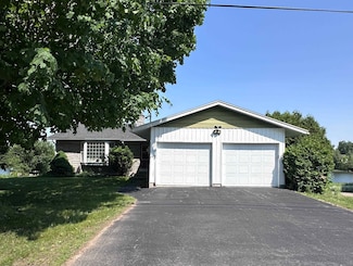 23 Brookview Dr, Waddington, NY 13694