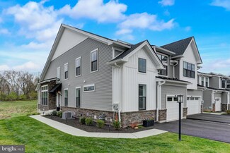 27 Tamarack Cir, Eagleville, PA 19403