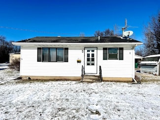 1665 W Ferris St, Galesburg, IL 61401