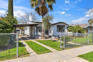 1273 N Thorne Ave, Fresno, CA 93728