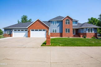650 Terrace Dr, Bismarck, ND 58503