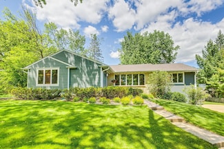 1755 Glenview Ave, New Brighton, MN 55112