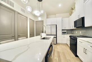 2700 Old Denton Rd Unit 1006, Carrollton, TX 75007