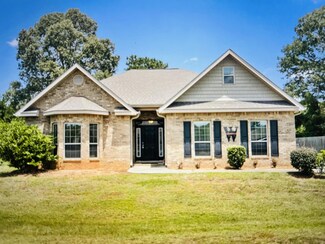 3561 Autumn Woods Dr, Crestview, FL 32536