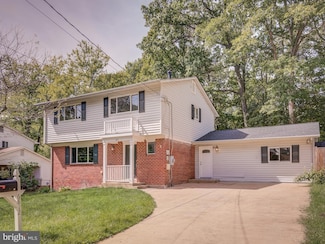 6812 Landor Ln, Springfield, VA 22152