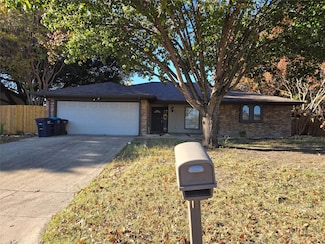 6705 Spoonwood Ln, Fort Worth, TX 76137