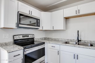 9570 E Sellarole Rd, Tucson, AZ 85730