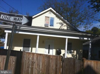 3821 37th St, Mount Rainier, MD 20712
