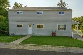 3086 Santiago Rd, Imperial, PA 15126