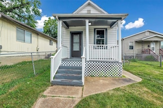 9604 Gentry Ave, Saint Louis, MO 63125
