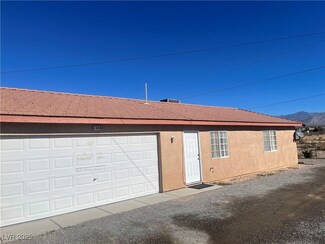 165 S Mount Charleston Dr E Unit B, Pahrump, NV 89048