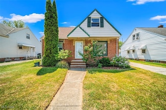 320 E 328th St, Willowick, OH 44095