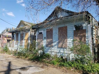 1510 S Robertson St, New Orleans, LA 70113