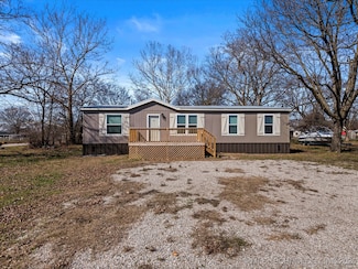 920 S Maple St, Nowata, OK 74048