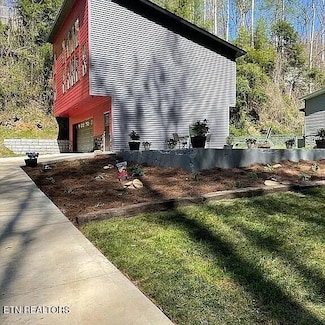 667 Turkey Nest Rd, Gatlinburg, TN 37738