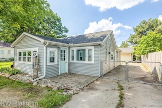 7377 Dogwood Rd, Lexington, MI 48450