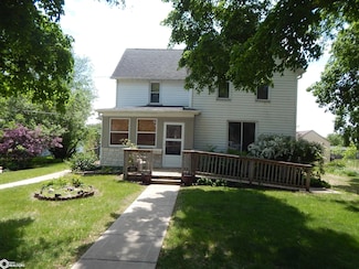 1813 14th Ave, Eldora, IA 50627