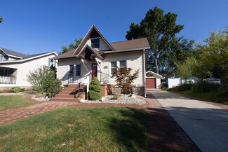 1127 Slayton Ave, Grand Haven, MI 49417