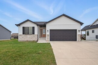 1108 Pleasant St SE, Bondurant, IA 50035