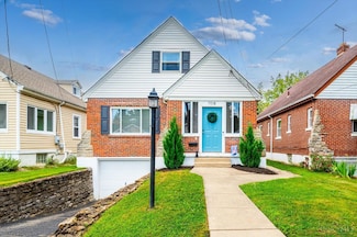 7018 Bramble Ave, Cincinnati, OH 45227