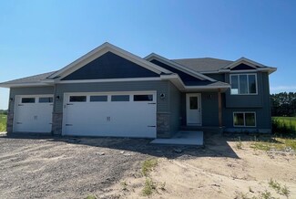 2738 341st Ave NW, Cambridge, MN 55008