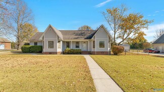 113 Hazelcrest Rd, Hazel Green, AL 35750