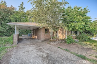 1001 Fairway Dr, Fircrest, WA 98466