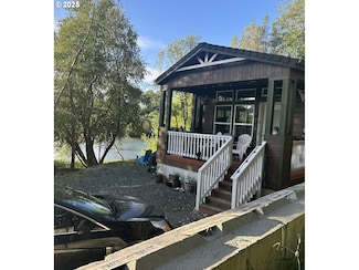 99635 Piling Hole Rd, Brookings, OR 97415