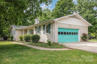 334 Hudson Dr, Harrisburg, NC 28075