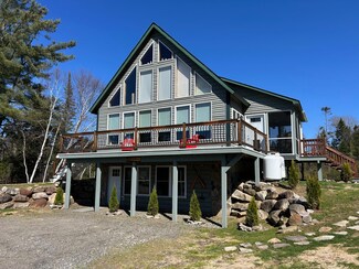 35 Jillian Ln, Paul Smiths, NY 12970