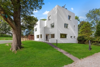 118 Roseville Rd, Westport, CT 06880