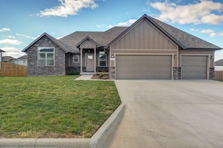 1077 Gettysburg Loop, Republic, MO 65738
