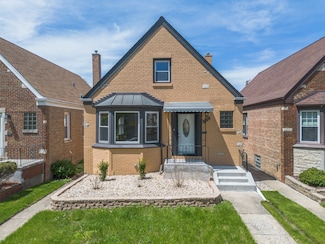 2702 N 76th Ave, Elmwood Park, IL 60707