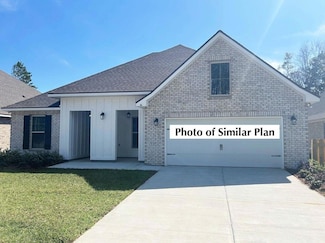 2743 Louis Cir, Crestview, FL 32536