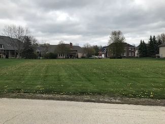 6165 Stansbury Ln, Crystal Lake, IL 60014