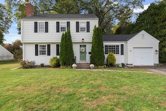 21 Barksdale Rd, West Hartford, CT 06117