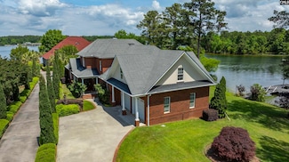 224 Shorebreeze Dr, Irmo, SC 29063