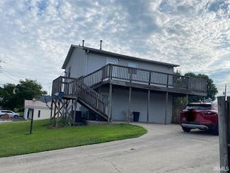 323 S John St, Bloomfield, IN 47424