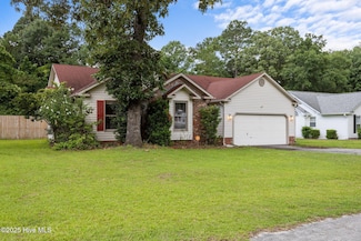 237 Baytree Dr, Jacksonville, NC 28546